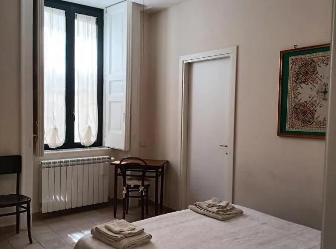 Nicola\'S House In The Historical Center Of Salerno